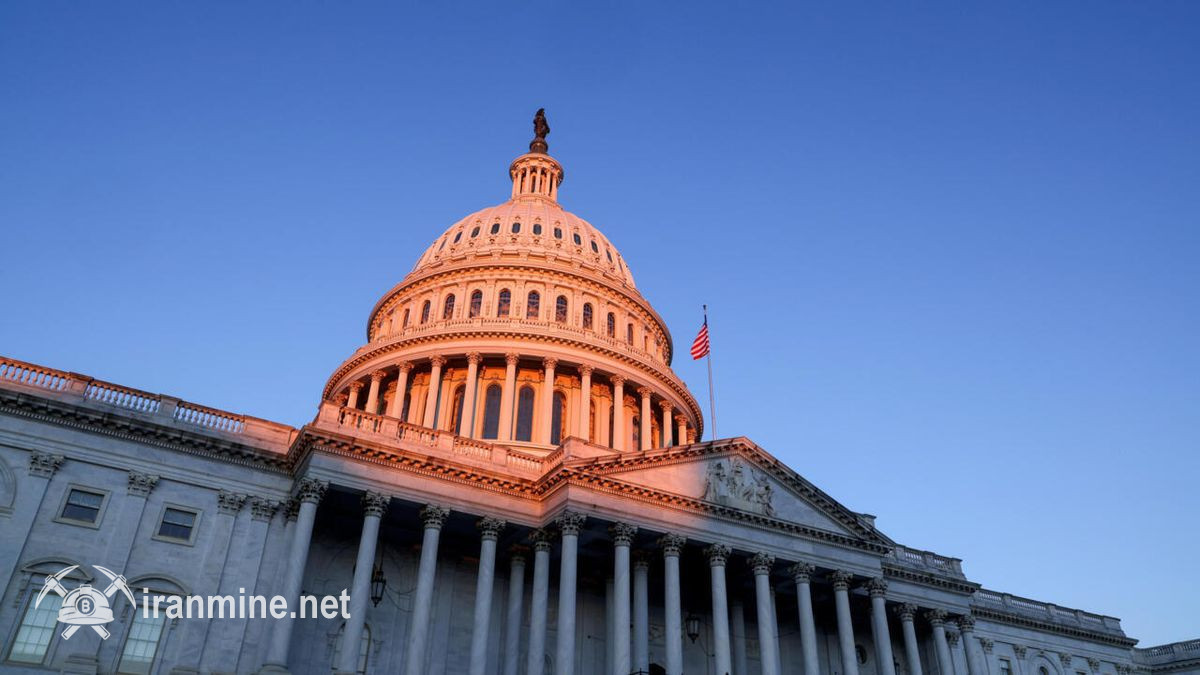 ریسک توقف دولت آمریکا و اثر آن بر نرخ بیت کوین؛ خطر ۶۰ هزار دلاری شدن بیت کوین در کمین است | ایران ماین