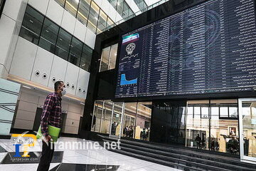 گزارش بازار سرمایه امروز ۱۲ بهمن ۱۴۰۴/ بورس بالاخره ‌مثبت شد | ایران ماین